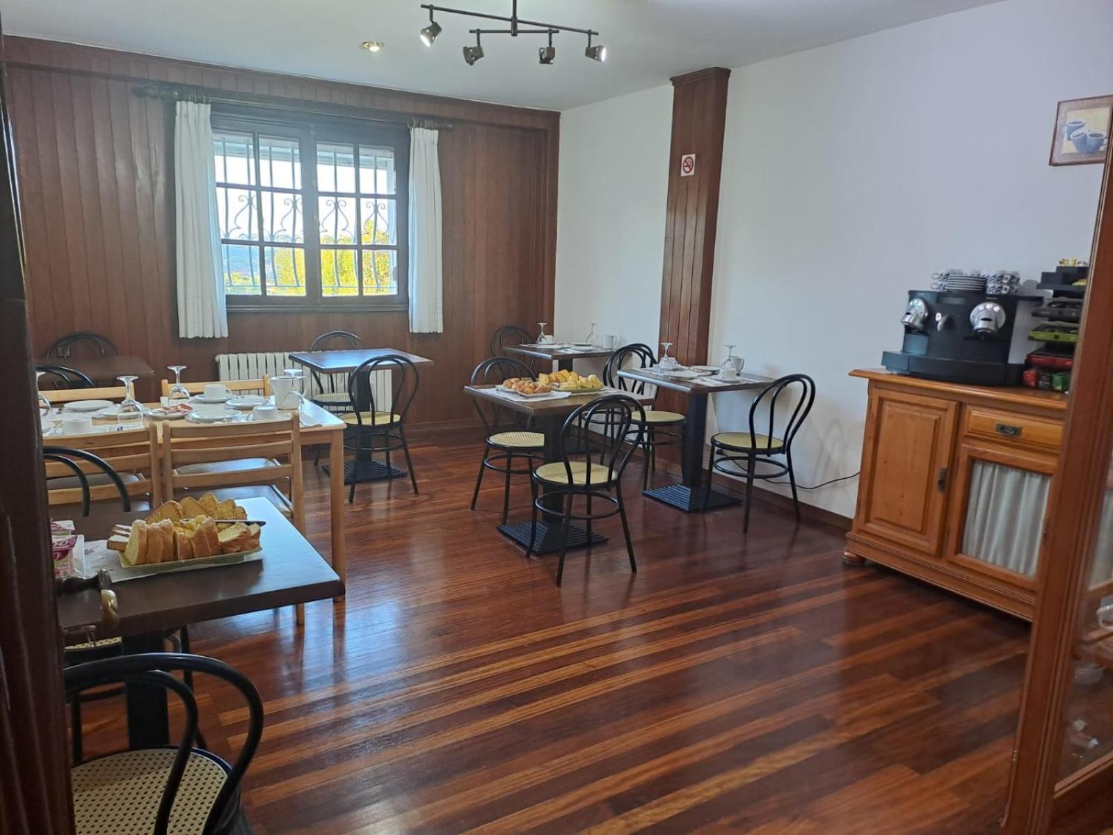 Hostal Boavista Costoia Bagian luar foto